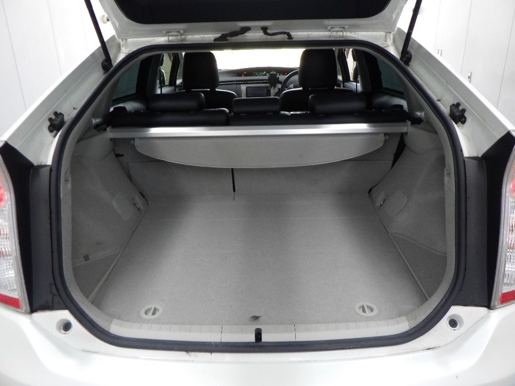 2015 Toyota Prius G auction photo 8