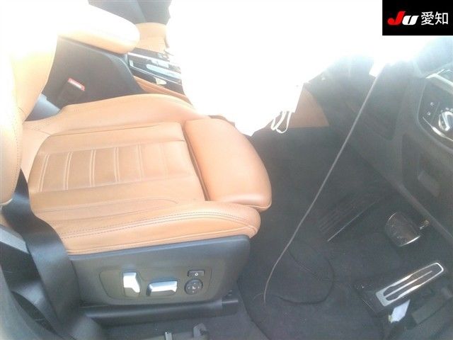 2021 BMW X4 xDrive 20d Mスポーツ4WD auction photo 6