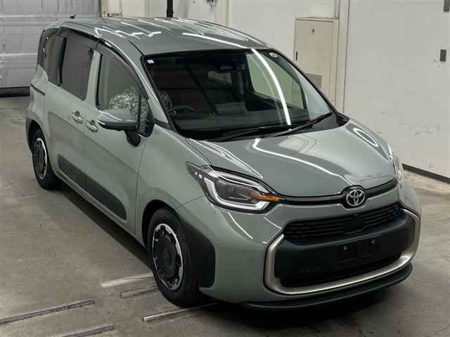 Japan Auction Vehicles 10 2023 Toyota Sienta Z auction photo