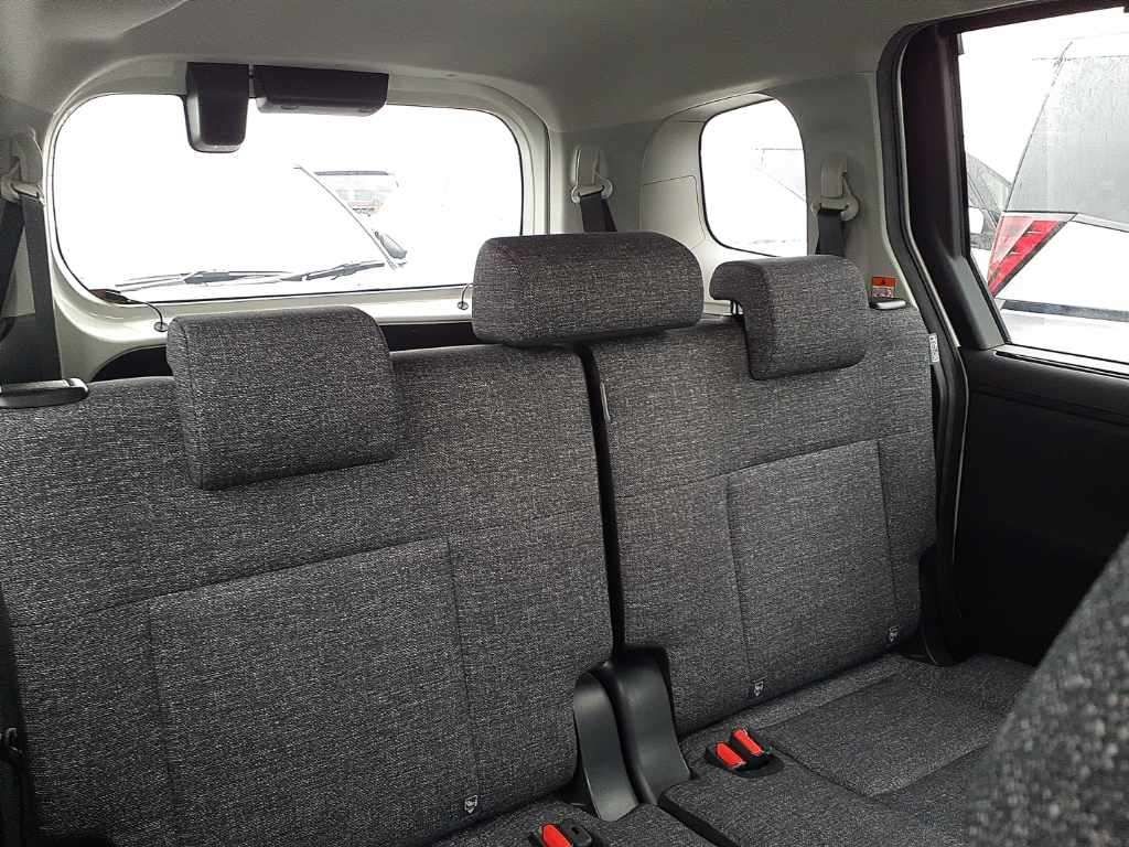 2023 Toyota Sienta Hybrid Z auction photo 11