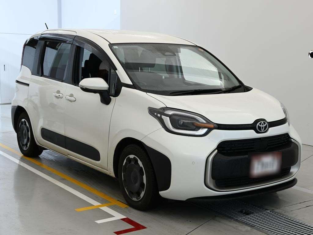 2023 Toyota Sienta Hybrid Z auction photo 5