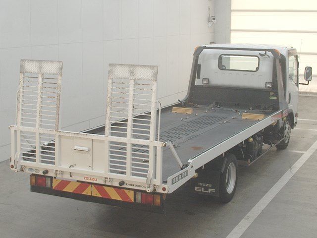 2018 Isuzu Elf 車輛運搬車 auction photo 2