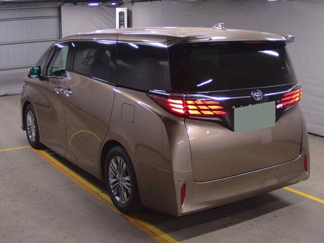 2024 Toyota Alphard Z 4WD auction photo 2