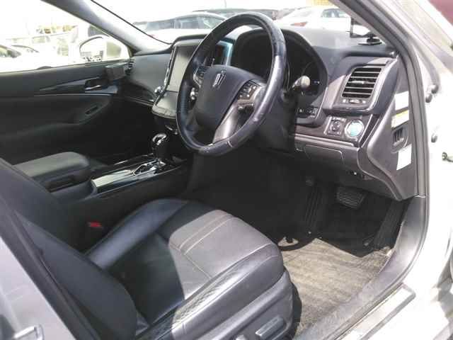 2013 Toyota Crown ハイブリッドアスリートS auction photo 3