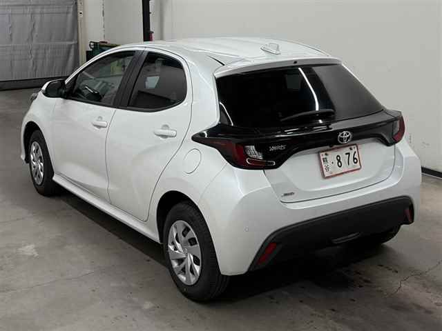 2023 Toyota Yaris G 4WD auction photo 2