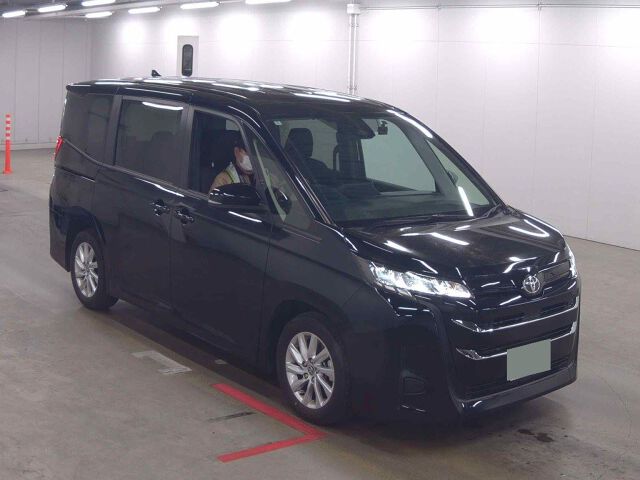 Japan Auction Vehicles 8 2024 Toyota Noah G auction photo