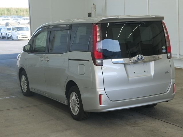 2016 Toyota Noah G auction photo 2