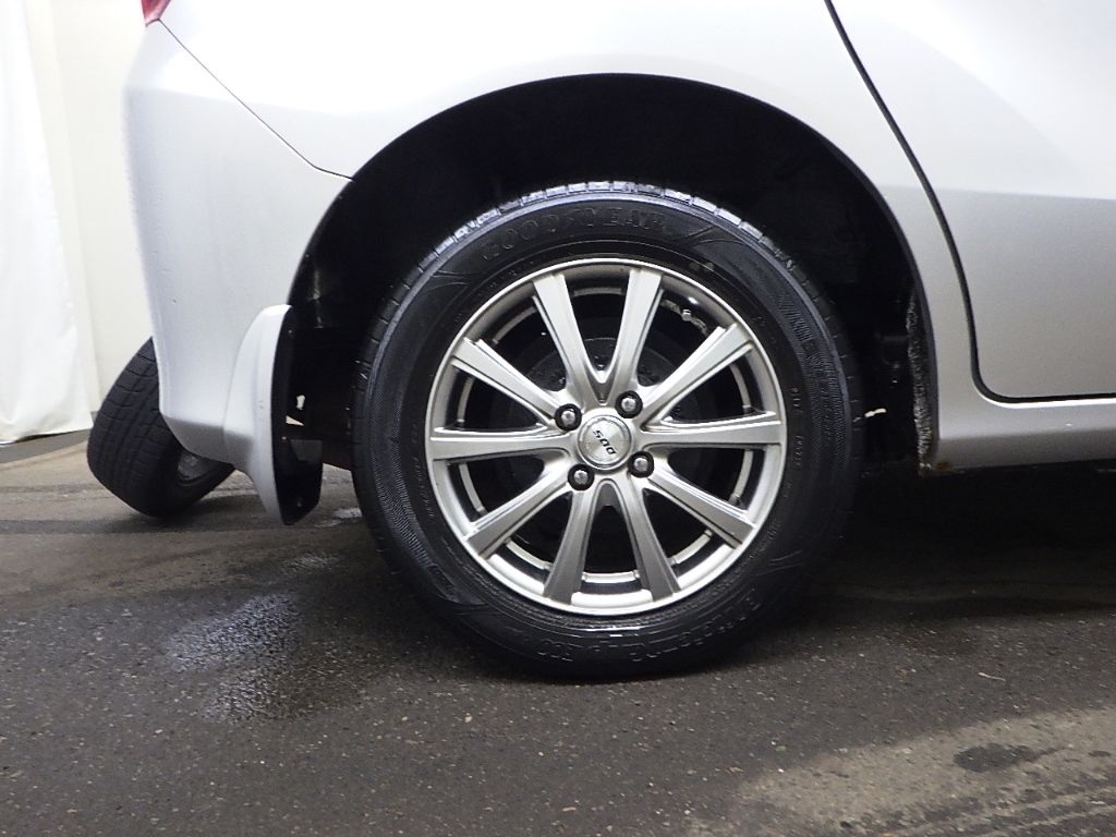 2011 Honda Freed 4WD FLEX auction photo 9