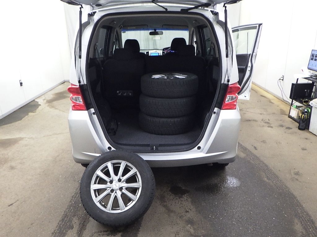 2011 Honda Freed 4WD FLEX auction photo 8