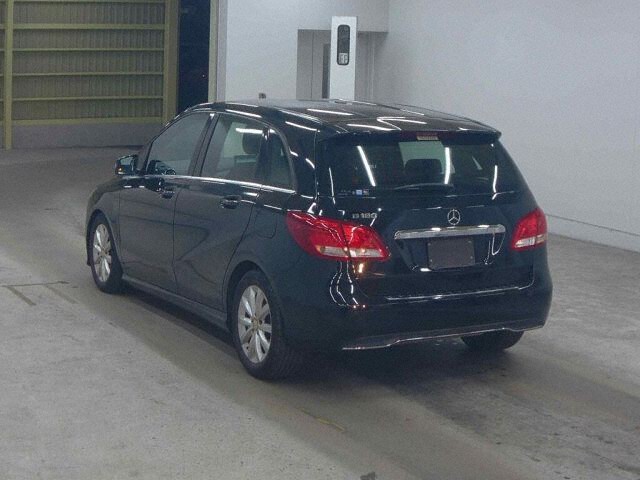 2017 Mercedes-Benz B-Class B180 auction photo 2