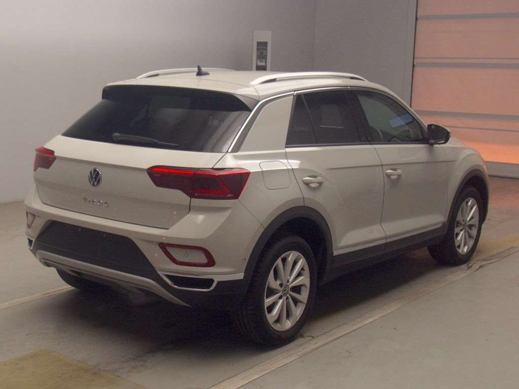 2023 Volkswagen VW T-ロック TDI スタイル auction photo 2