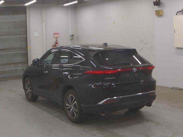 2023 Toyota Harrier G auction photo 2
