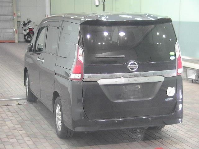 2018 Nissan Serena 4WD X Vセレクション auction photo 2
