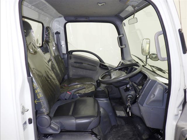 2012 Isuzu Elf auction photo 5