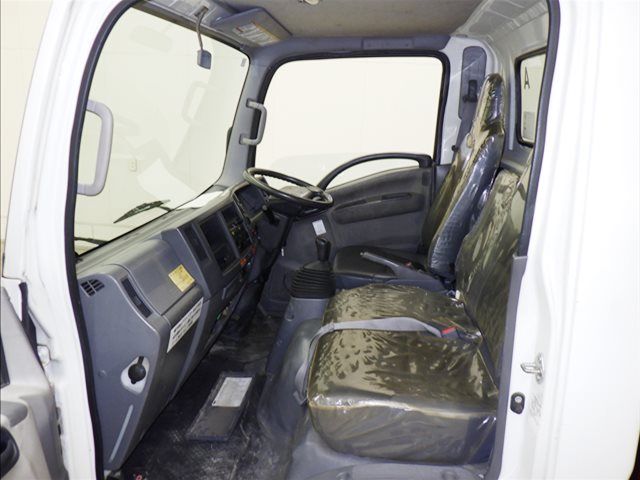 2012 Isuzu Elf auction photo 8