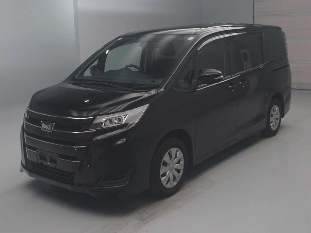 2018 Toyota Noah X Japan auction vehicle