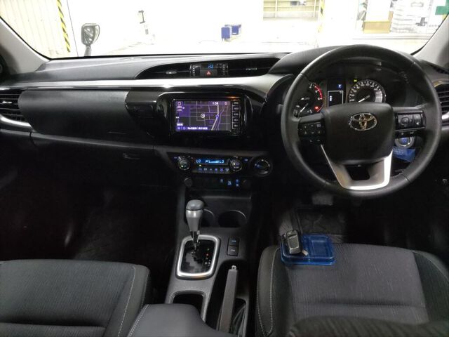 2022 Toyota Hilux Z 4WD auction photo 3