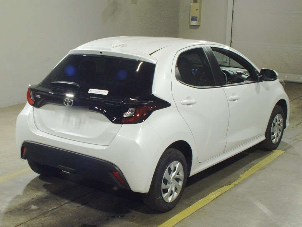 2024 Toyota Yaris X Navigation Ready Package 4WD auction photo 2