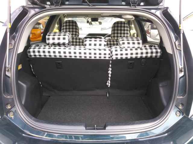 2017 Toyota Aqua S auction photo 10
