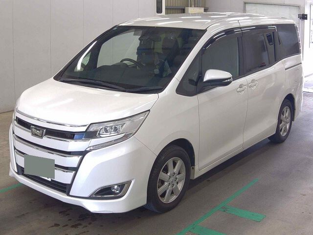 2017 Toyota Noah G auction photo 4
