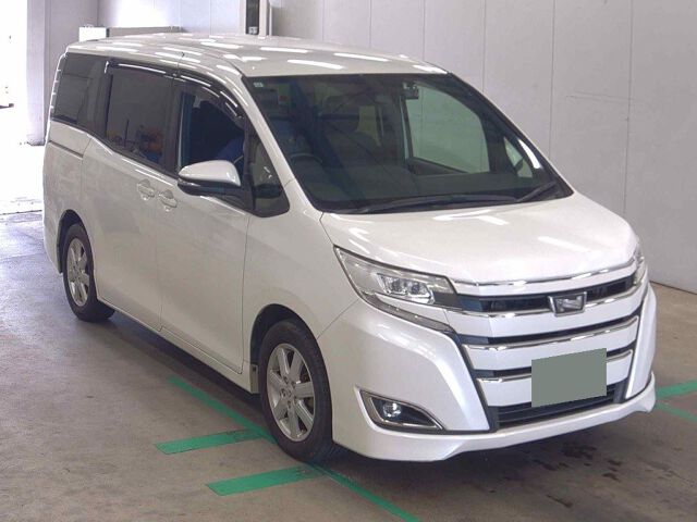 2017 Toyota Noah G Japan auction vehicle