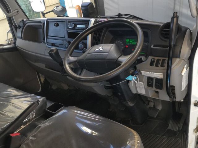 2020 Mitsubishi Fuso Canter Zenteisho Dump auction photo 3