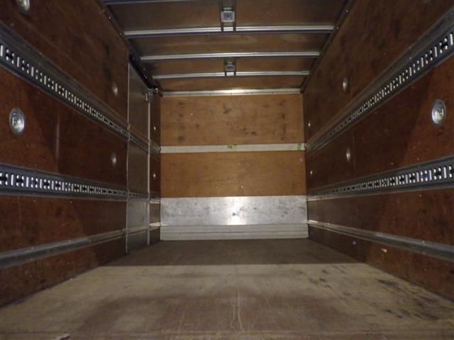 2013 Isuzu Elf Van auction photo 4
