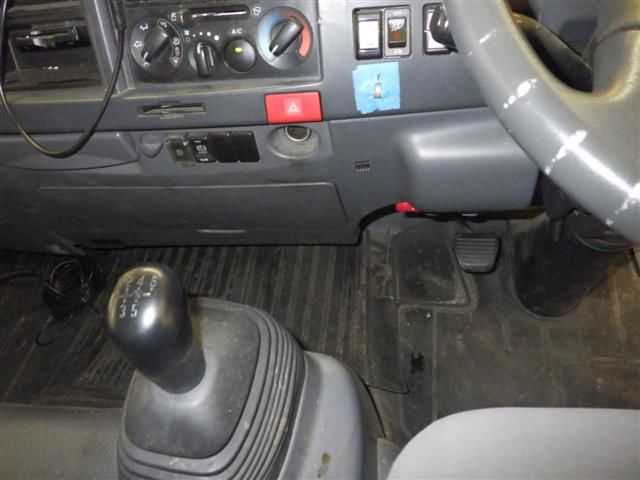 2013 Isuzu Elf Van auction photo 8