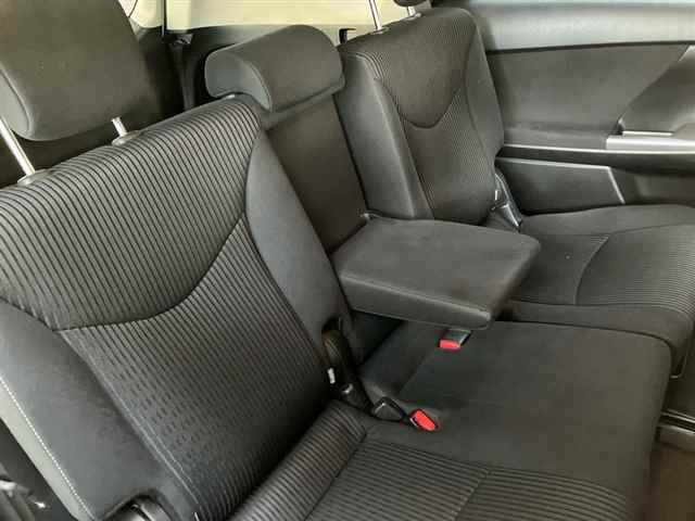 2021 Toyota Prius Alpha S auction photo 8