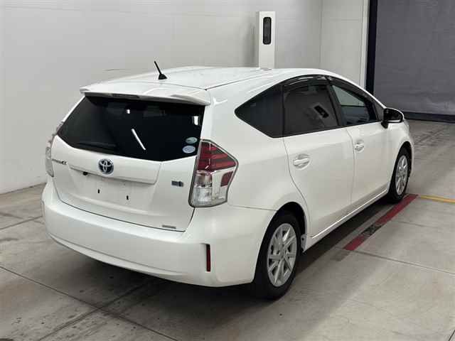 2021 Toyota Prius Alpha S auction photo 5