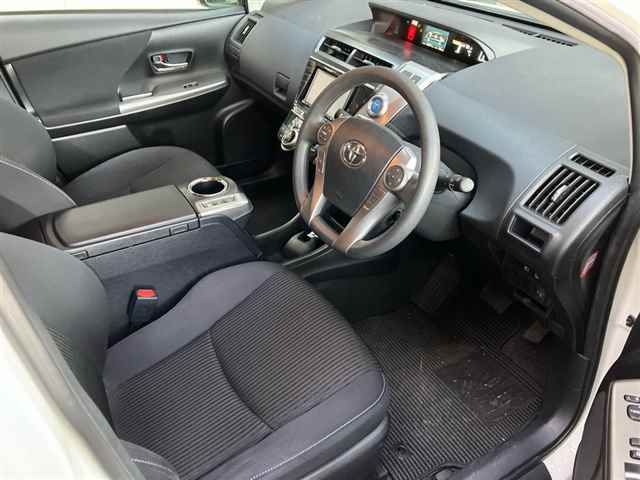 2021 Toyota Prius Alpha S auction photo 7