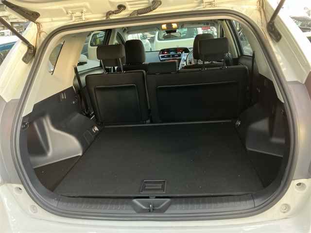 2021 Toyota Prius Alpha S auction photo 10