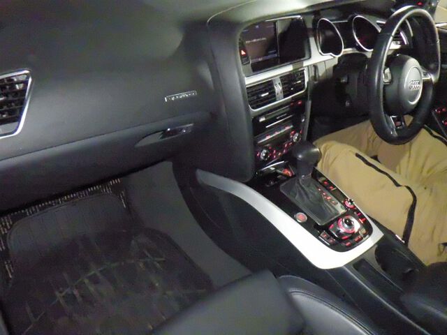 2013 Audi A5 Sportback 2.0TFSIクワトSライ 4WD auction photo 3