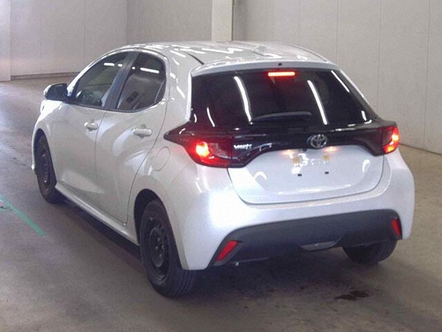 2025 Toyota Yaris X auction photo 2
