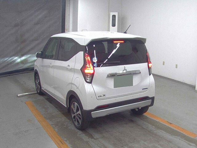 2022 Mitsubishi eKクロス G Plus Edition auction photo 2