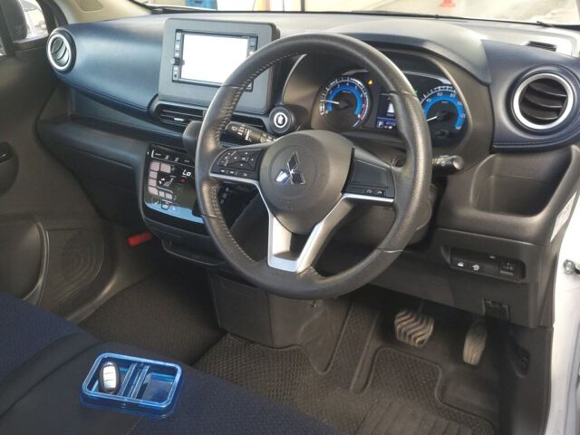 2022 Mitsubishi eKクロス G Plus Edition auction photo 3