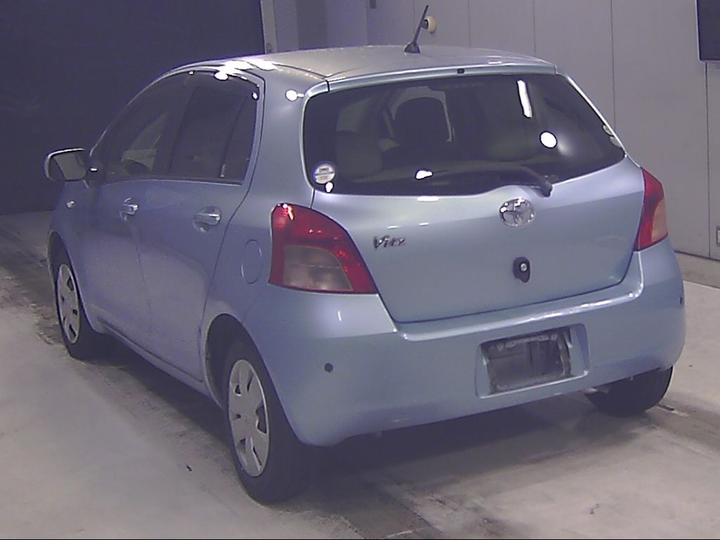 2007 Toyota ヴィッツ 5HB F Advanced Edition auction photo 5