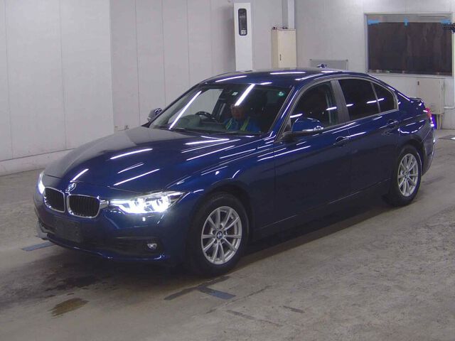 2017 BMW 3 Series 318I auction photo 4