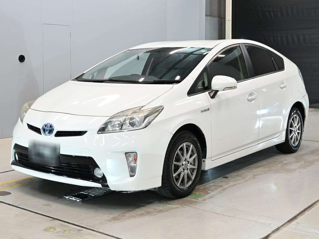 Japan Auction Vehicles 14 2015 Toyota Prius S auction photo