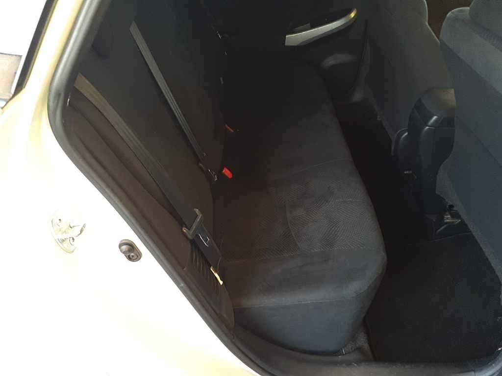 2015 Toyota Prius S auction photo 12