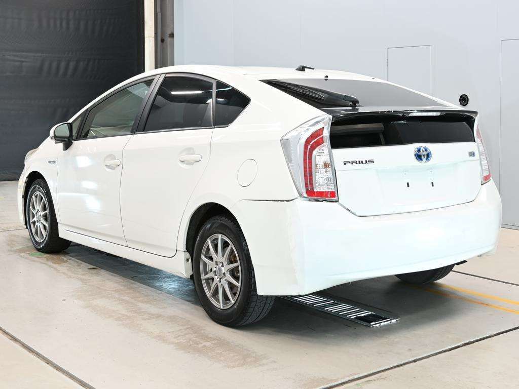 2015 Toyota Prius S auction photo 6