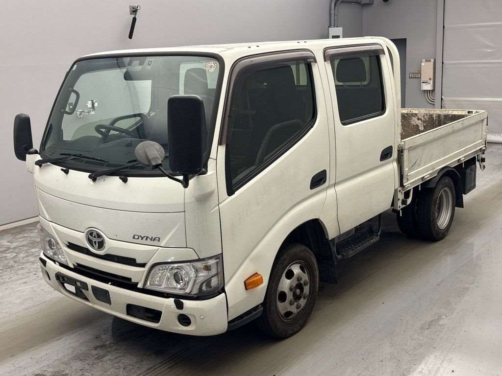Japan Auction Vehicles 4 2022 Toyota Dyna 4WD auction photo