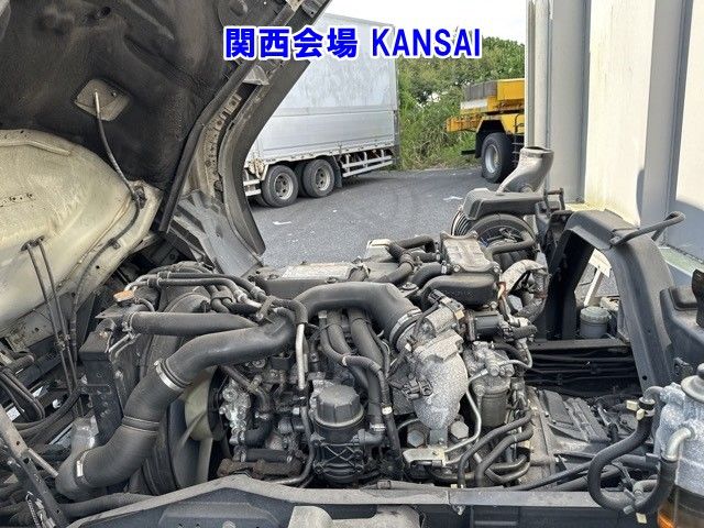 2012 Isuzu Forward アルミウイング auction photo 7