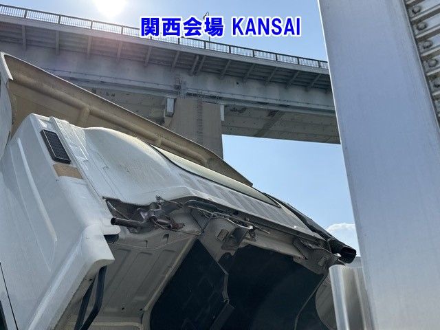 2012 Isuzu Forward アルミウイング auction photo 6