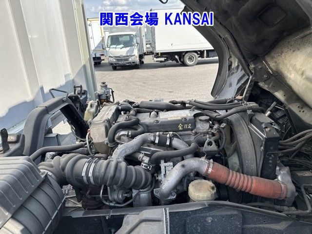 2012 Isuzu Forward アルミウイング auction photo 8
