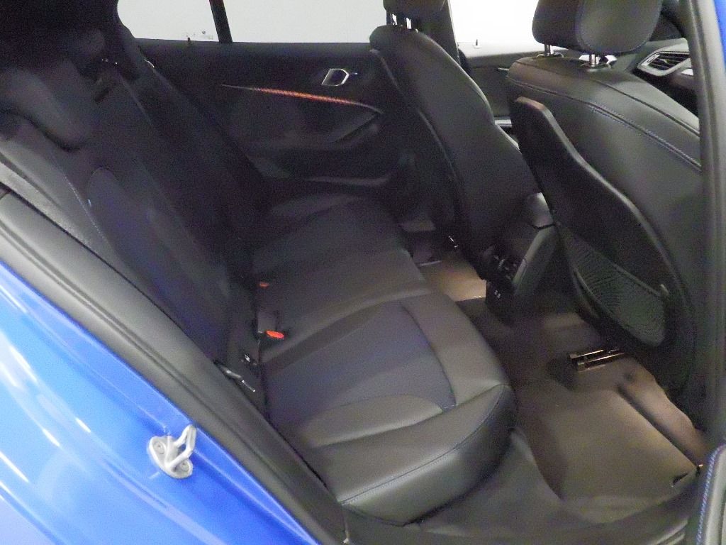 2021 BMW 1 Series 118d M Sport Edition Joy+ auction photo 7