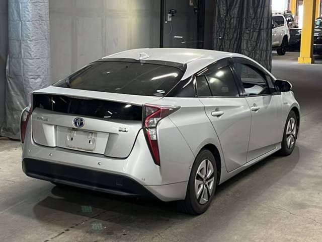 2017 Toyota Prius Aプレミアム auction photo 5