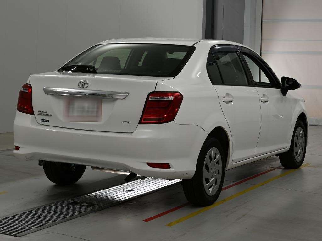 2021 Toyota Corolla Axio EX 4WD auction photo 2