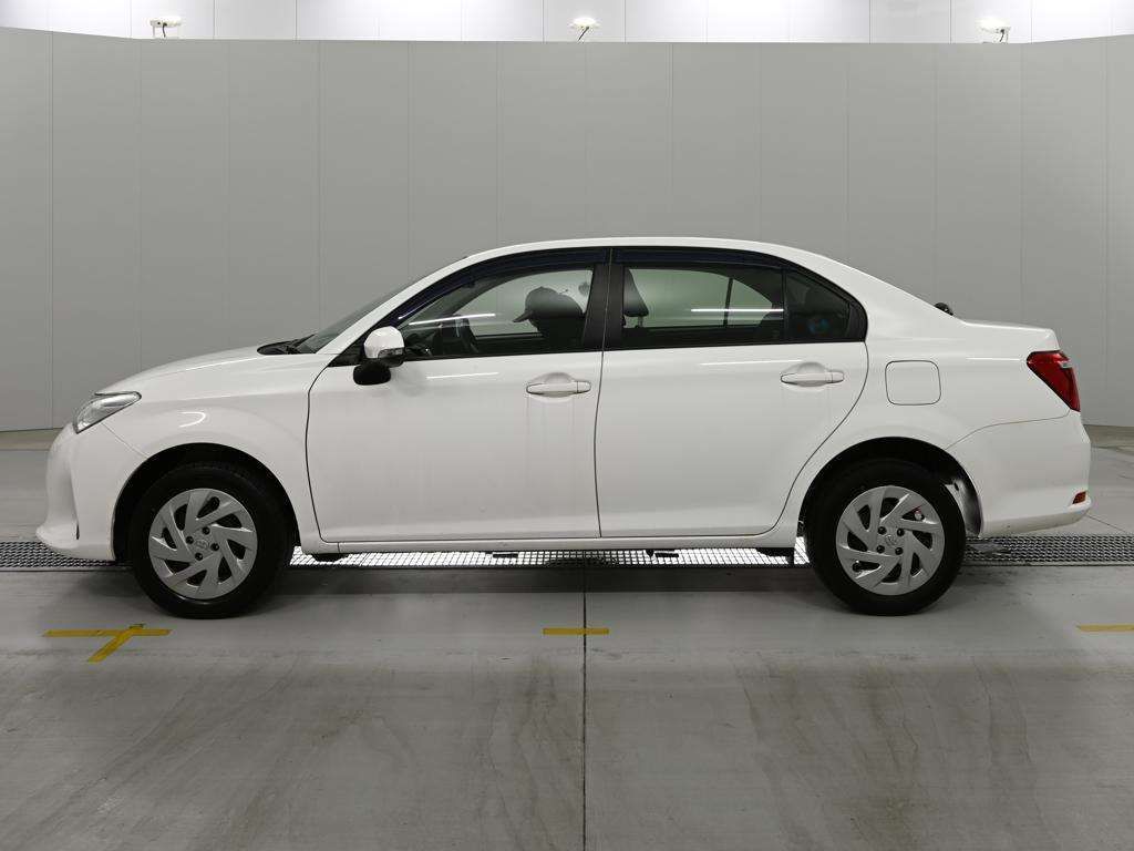 2021 Toyota Corolla Axio EX 4WD auction photo 4