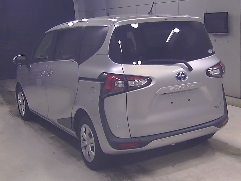 2019 Toyota Sienta Hybrid Fanbase G auction photo 5